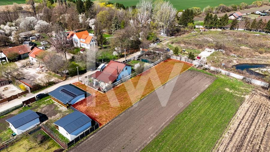 Teren Construcții intravilan de 1313 mp, în Stupini