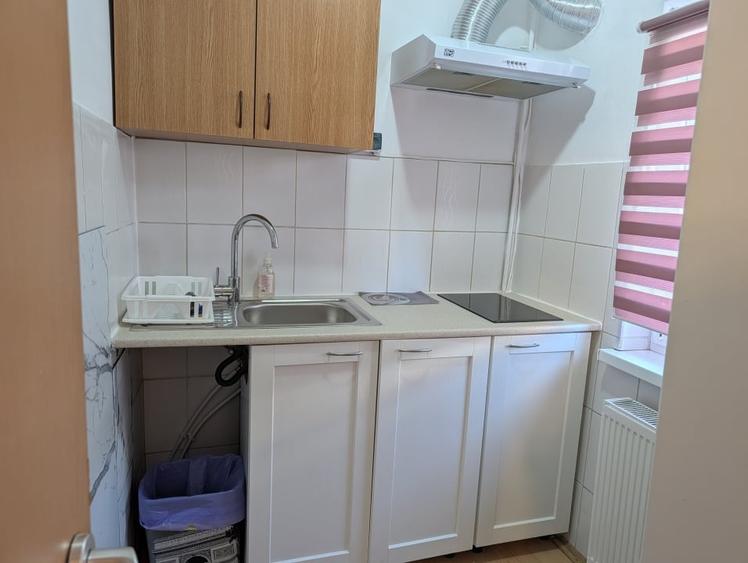 Garsonieră semidecomandată, mobilată în Plopilor