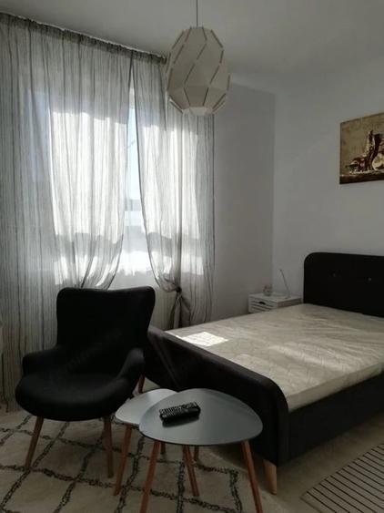 apartament o camera zona Spitalul Judetean - 1