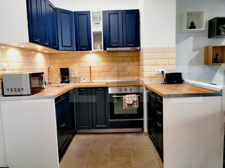 Apartament cu 2 camere semidecomandat, mobilat în Mărăști