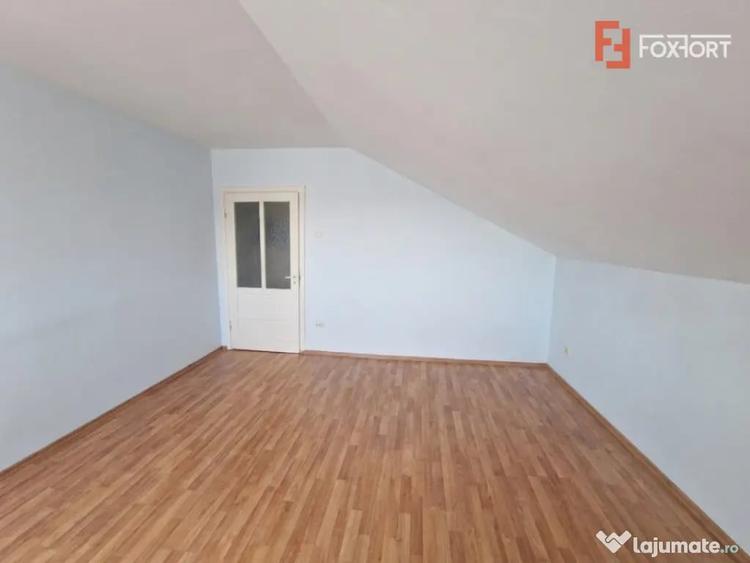 Casă cu 7 camere cu Teren 1439 Mp în Nord