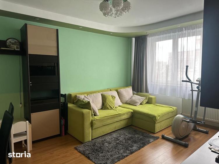 Apartament cu 3 camere, mobilat în Berceni