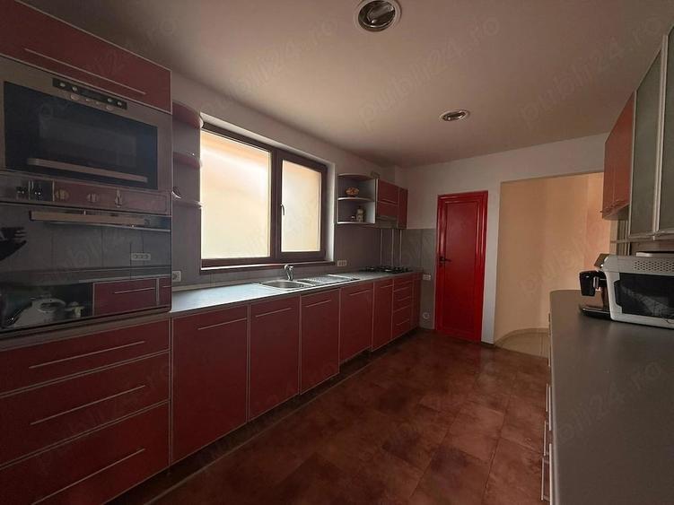 Casă cu 4 camere cu Teren 760 Mp în Central