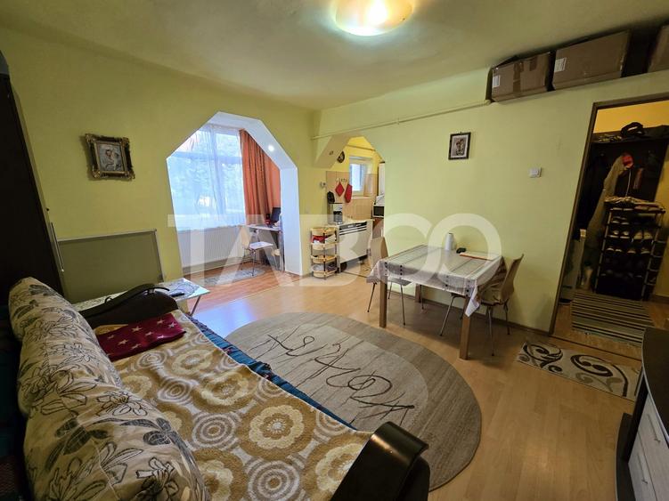 Garsonieră decomandată, mobilată în Terezian
