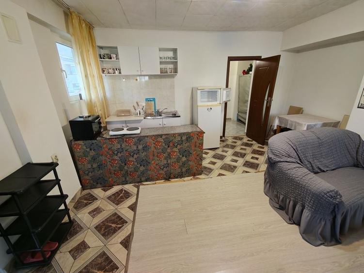 Apartament cu 2 camere semidecomandat în Central