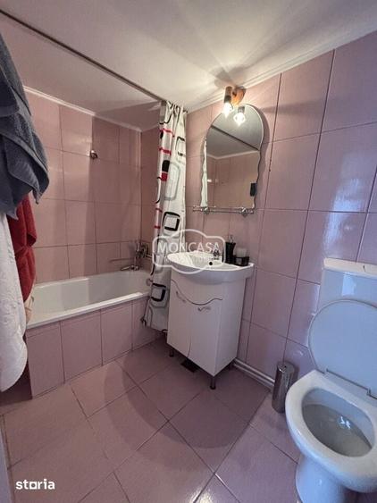 Casă cu 4 camere cu Teren 712 Mp în Central