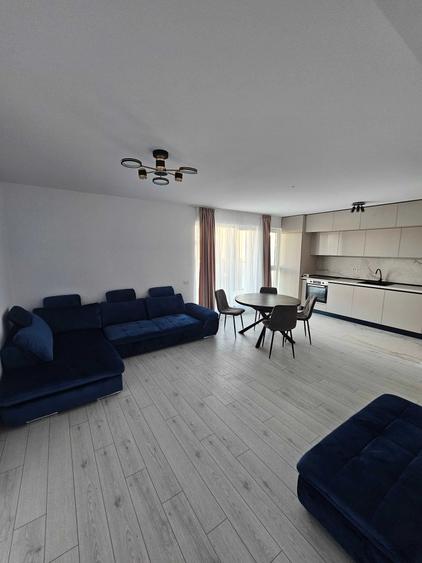 Apartament cu 3 camere semidecomandat în Central