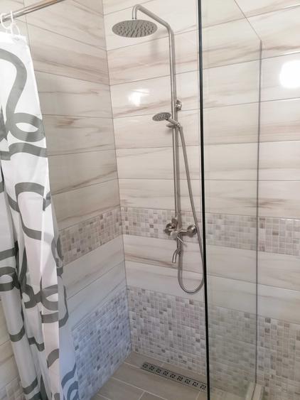 Casă cu 4 camere cu Teren 3000 Mp în Cărbunari