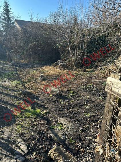 Casă individuală cu 1 camere cu Teren 100 Mp în Central