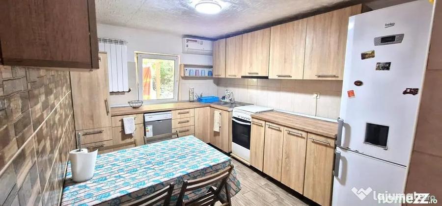 Casă cu 3 camere cu Teren 2100 Mp în Tuzla