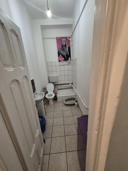 Spațiu comercial, de 50 mp, în Central