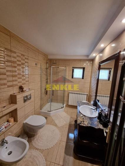 Casă individuală cu 4 camere cu Canalizare în Cătămărești-Deal