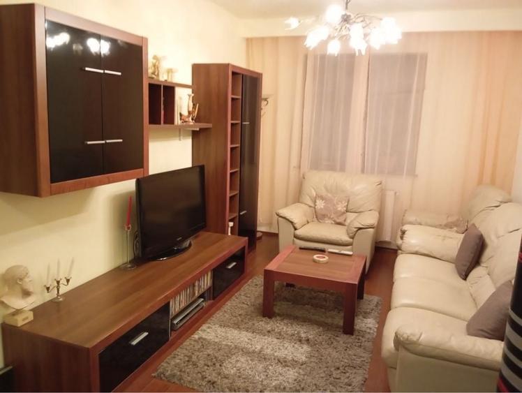 Apartament cu 2 camere decomandat în Berceni