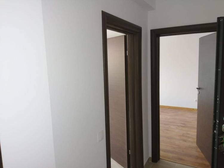 Apartament cu 3 camere decomandat în Brâncoveanu