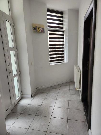 Casă cu 4 camere cu Teren 300 Mp în Ultracentral