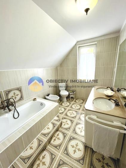 Casă cu 5 camere cu Teren 946 Mp în Pângărați