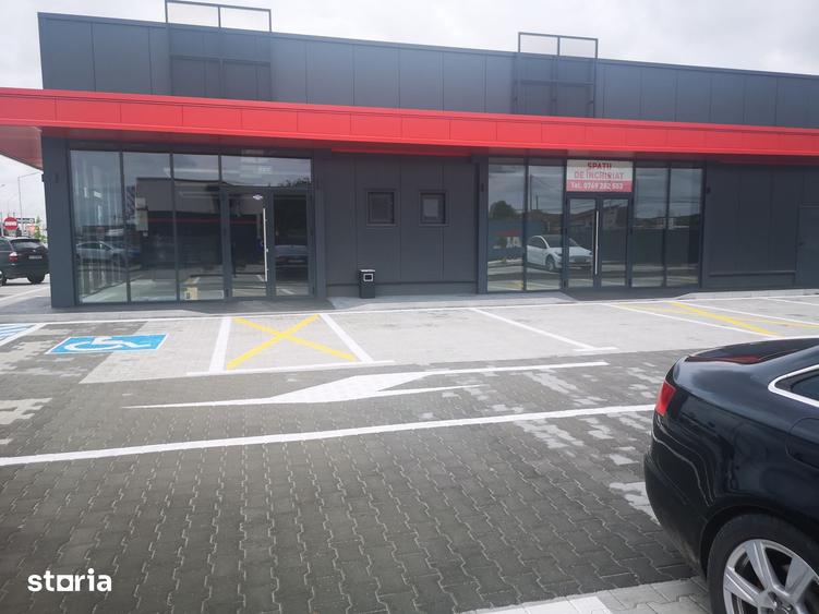 Spațiu comercial, de 122 mp, în Malu Mare