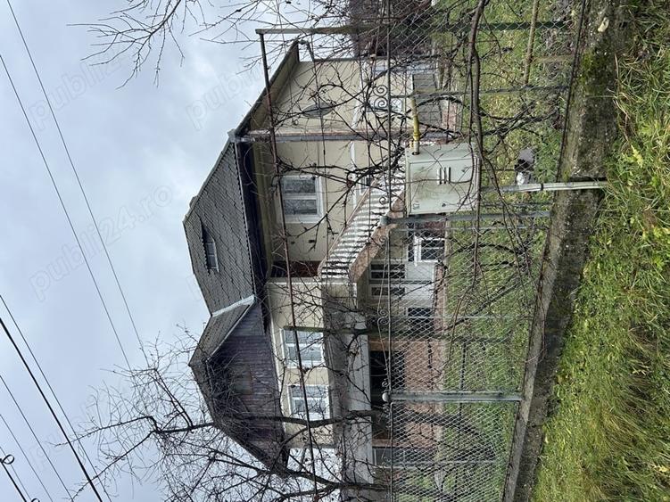 Casă cu 3 camere în Central