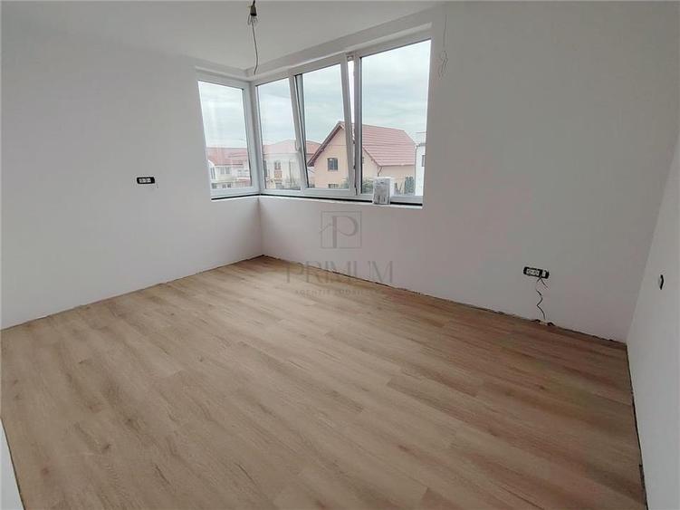 Duplex cu 3 camere cu Canalizare în Moșnița Nouă