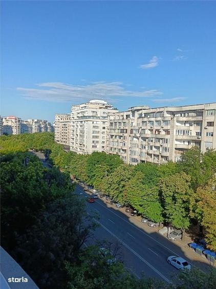Vanzare apartament 4 camere-Bd. Decebal - 2