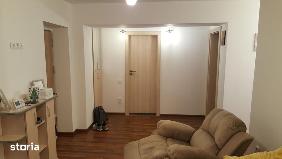 Apartament cu 4 camere semidecomandat în Terezian