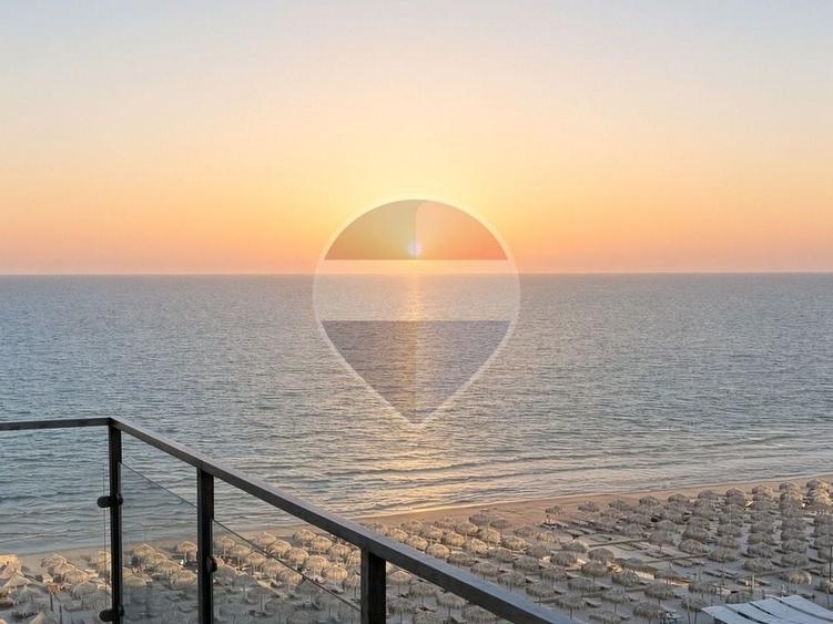 Apartament cu 3 camere semidecomandat, mobilat în Nord