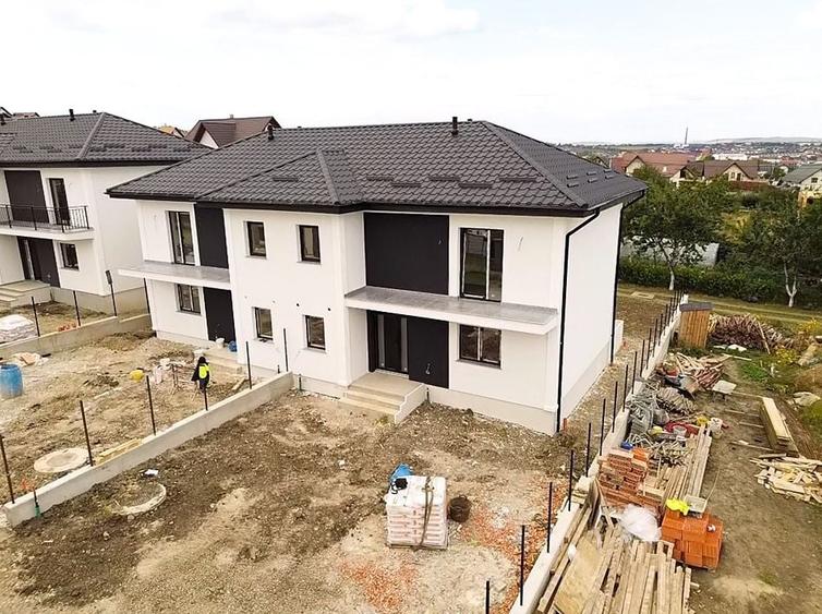 Casă cu 3 camere în Exterior Vest