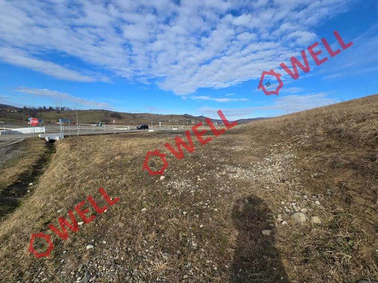 Teren intravilan de 1045 mp, în Barcani