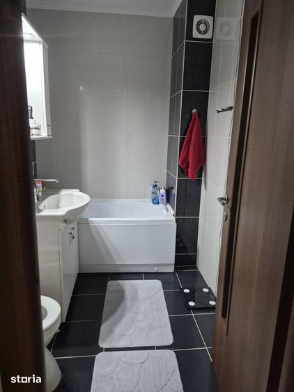 Apartament cu 3 camere în Tudor Vladimirescu