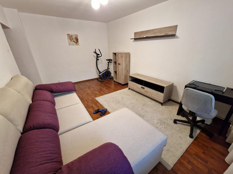 Apartament cu 2 camere decomandat în Basarab