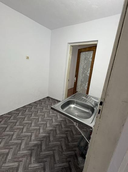 Casă cu 3 camere în Central