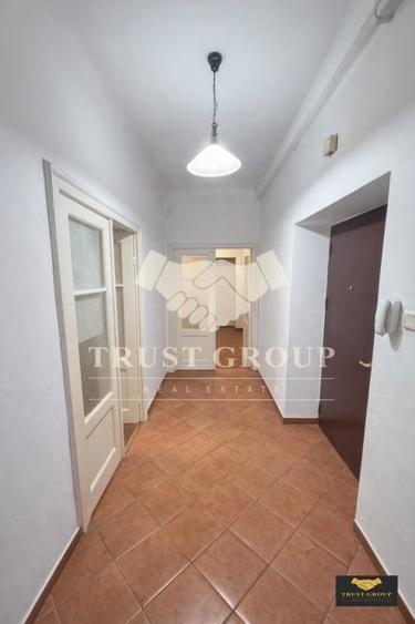 Apartament cu 2 camere decomandat în 1 Mai