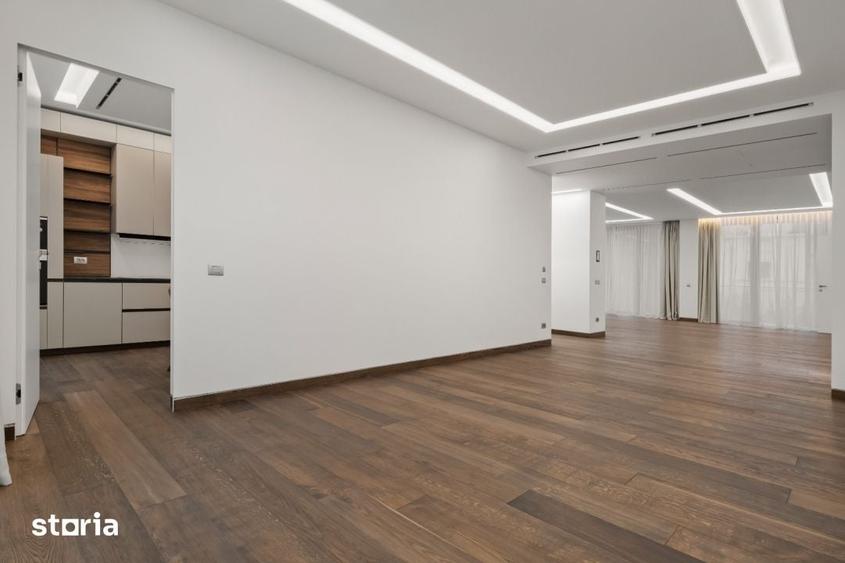 Apartament cu 5 camere decomandat în Kiseleff