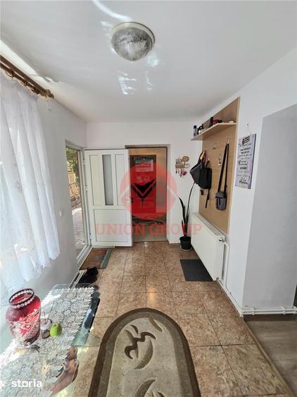 Casă cu 5 camere cu Teren 593 Mp în Central