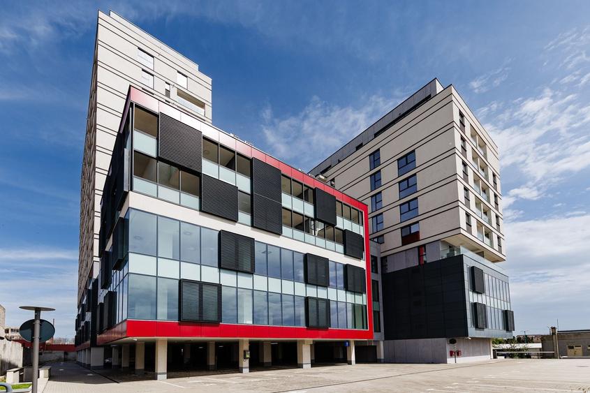 Apartament cu 3 camere decomandat în Complex Studențesc