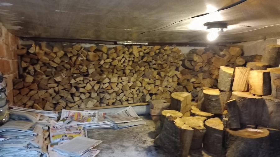 Casă cu 2 camere cu Teren 500 Mp în Băișoara