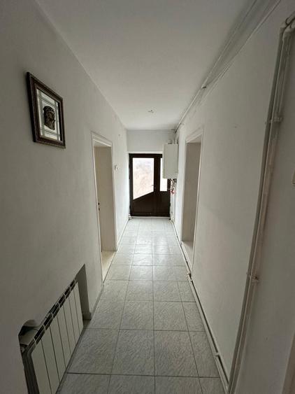 Casa Generoasa cu 2 Locuinte Separate, Garaj si Foisor in Zona Coiciu - Trocadero, Constanta - 7