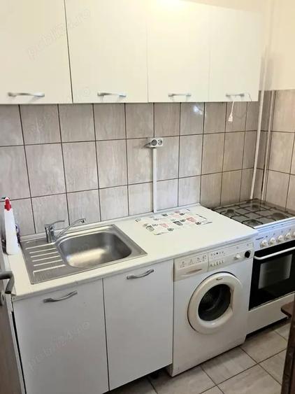 Garsonieră semidecomandată în Basarabia
