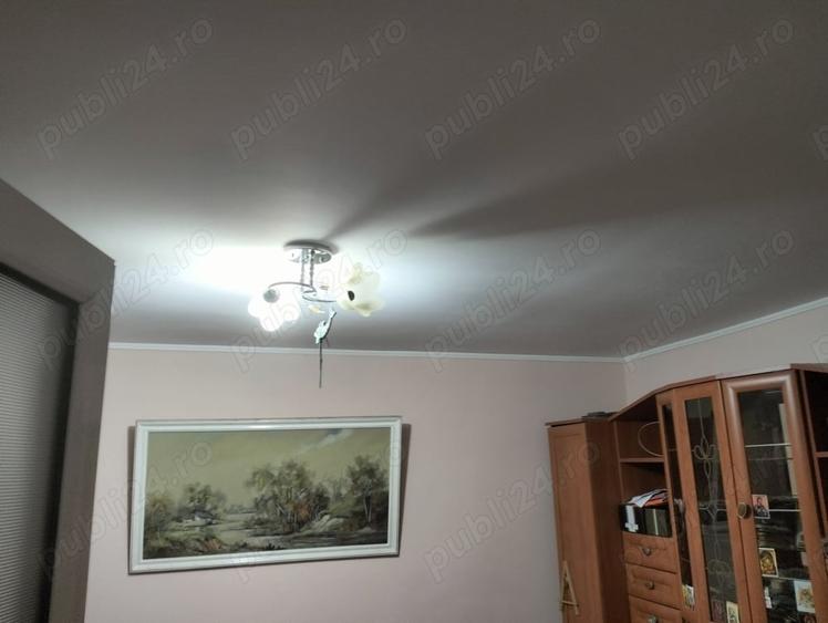 Casă cu 5 camere în Independenței