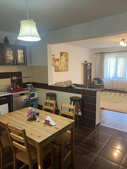 Casă cu 4 camere decomandat cu Teren 350 Mp în Lunca Cetățuii