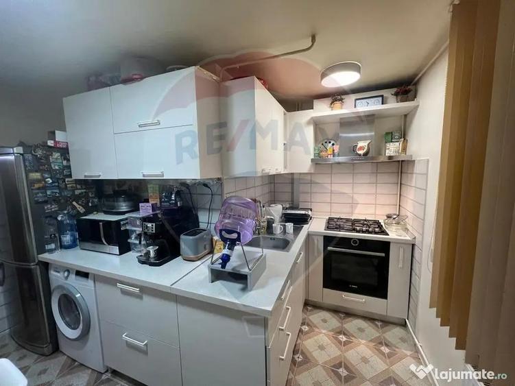Apartament cu 4 camere decomandat în Central