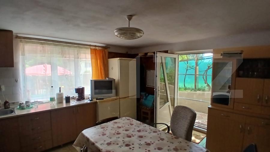 Casă individuală cu 3 camere cu Canalizare în Reghin