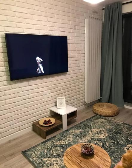 Apartament cu 2 camere decomandat, mobilat în Regie