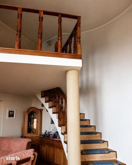Casă cu 6 camere cu Teren 1200 Mp în Valea Borcutului