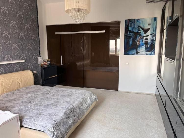 Apartament cu 3 camere decomandat, mobilat în Vitan-Bârzești