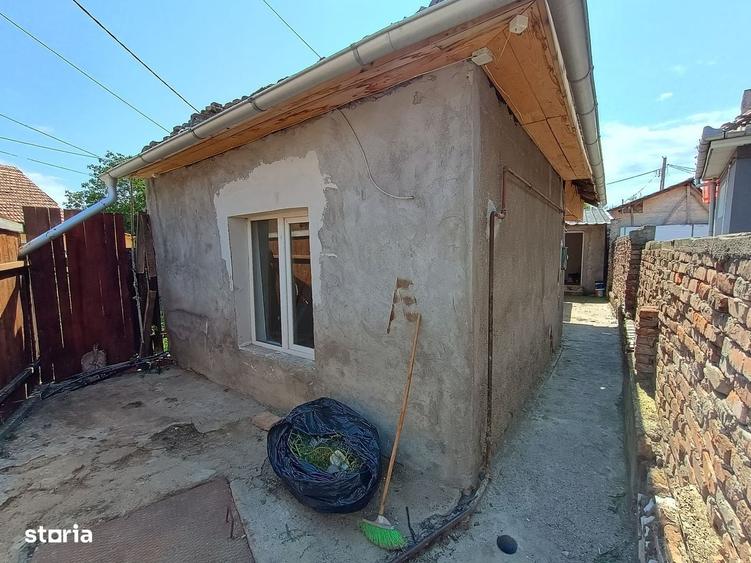 Casă cu 3 camere cu Teren 150 Mp în Central