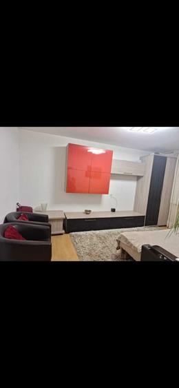 Apartament cu 2 camere decomandat în Astra