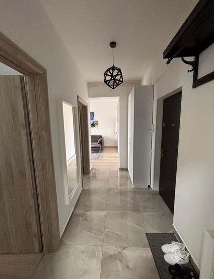 Apartament cu 2 camere decomandat în Drumul Taberei