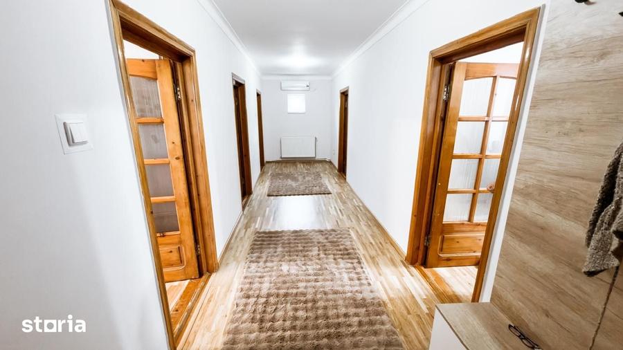 Casă cu 3 camere cu Teren 1600 Mp în Central