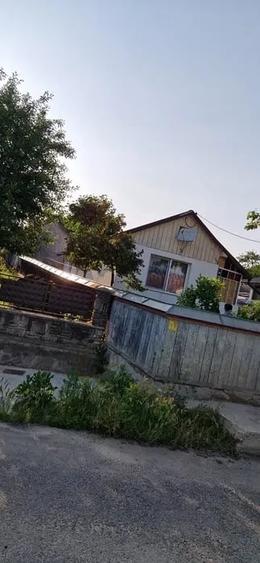 Teren de 40 mp, în Mereni